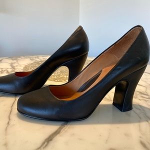 Fluevog Miracles Mudugorje pump black 7 (best fit 6 or 6.5 narrow)